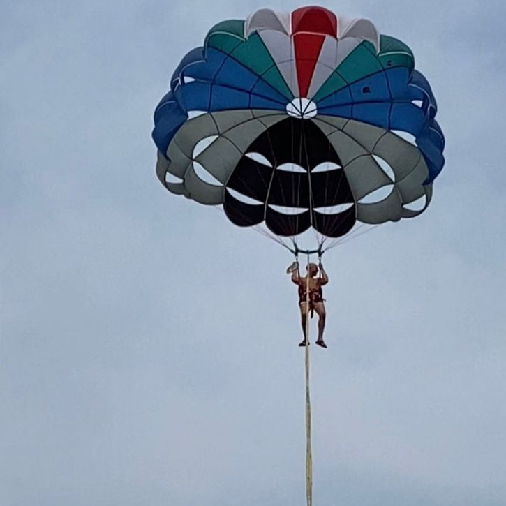 Vuelo de Aventura: Parasailing - El Paredón, Guatemala