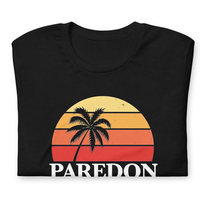 Consigue el mejor merch de El Paredón: camisetas, sudaderas y más con estilo único. Compra ahora: Playera de Paredón Sunset\
